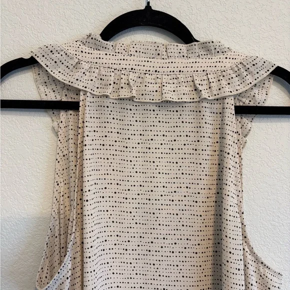 Cabi Polka Dot Ruffle Sleeveless Blouse Cream Black V Neck Size L - Picture 8 of 10